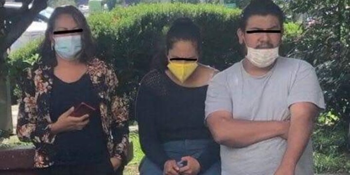 Los presuntos culpables fueron identificados por vecinos quieren mostraron indignación por el hecho