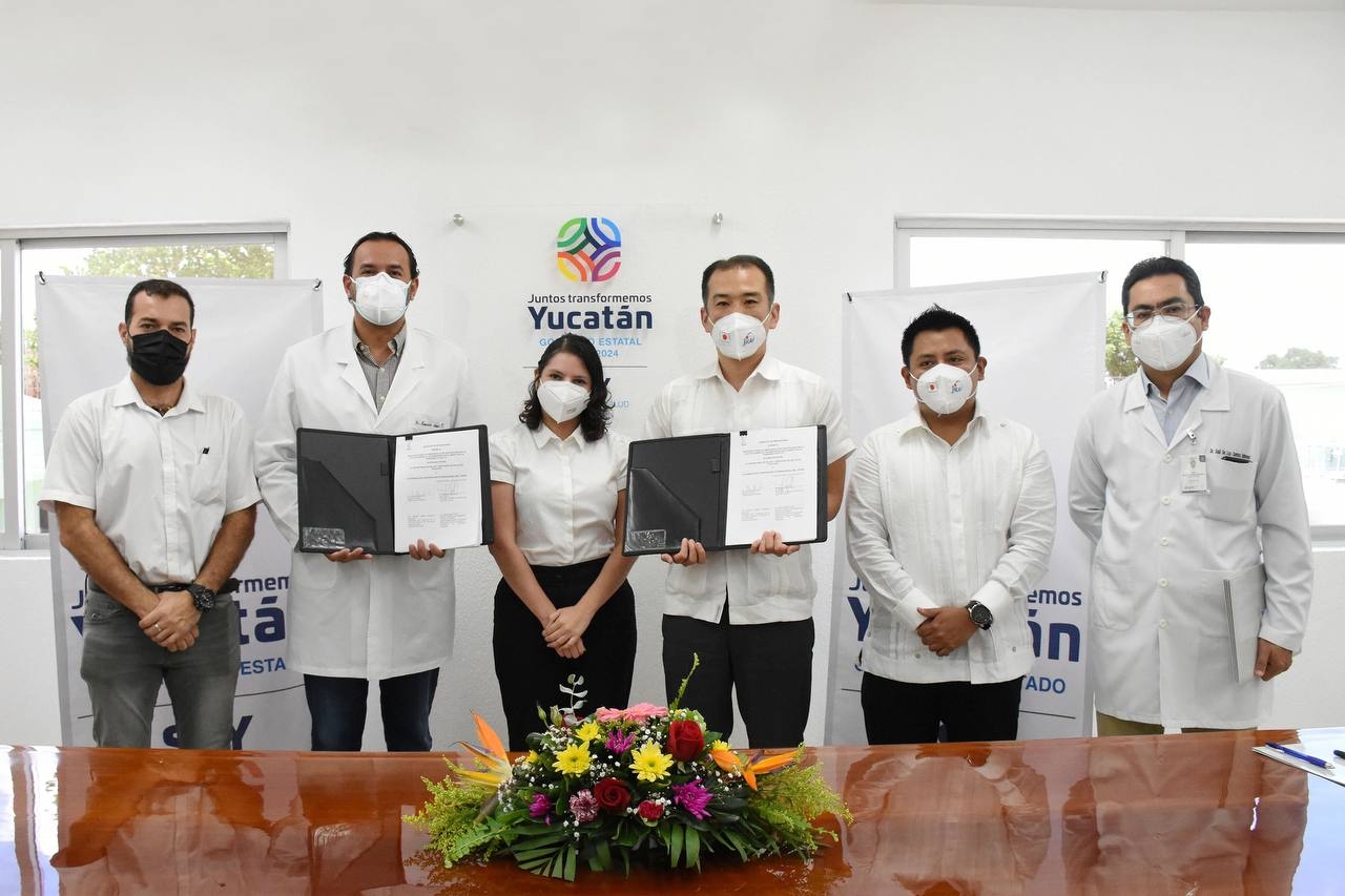 Representantes de los hospitales generales de Yucatán y Valladolid firmaron el acuerdo de cooperacón con agencia japonesa en México
