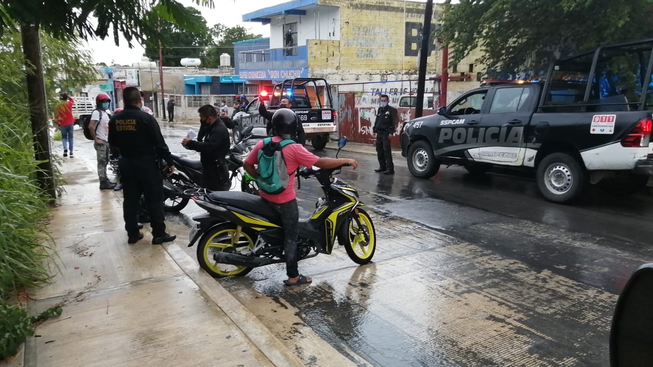 Ladrón de motocicleta escapa con ayuda de sus familiares en Campeche