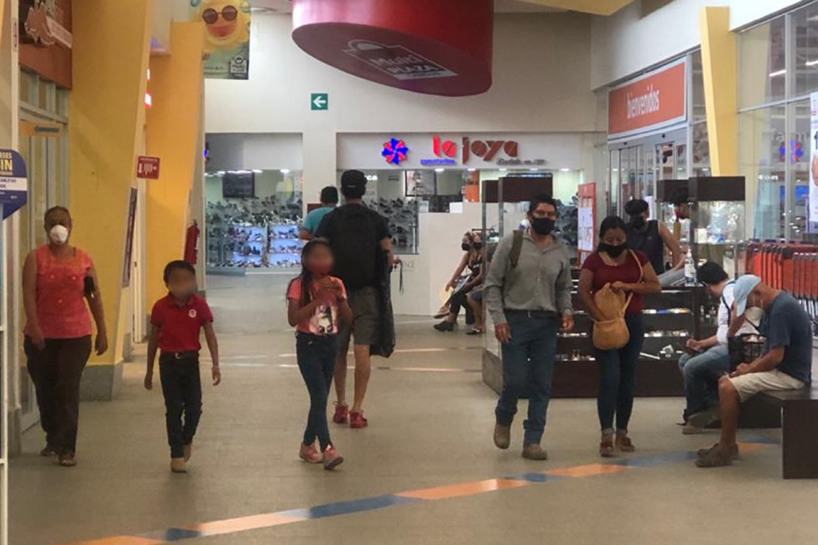 Turistas, principales portadores del COVID en Cancún, acusan ciudadanos