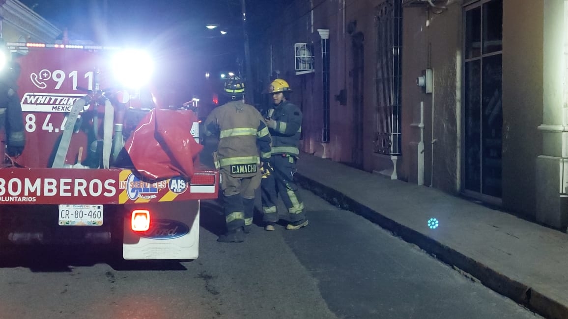 Al lugar acudieron elementos de bomberos locales y Bomberos Tácticos del Golfo