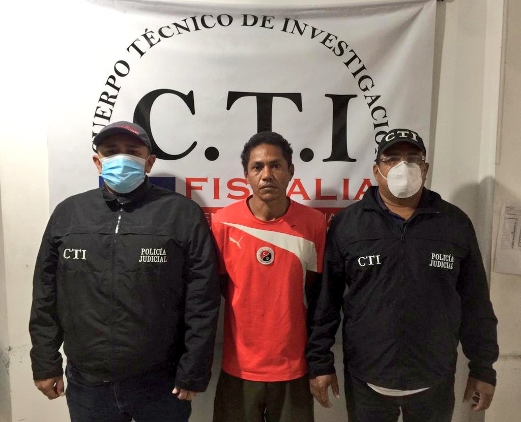 Detienen a hombre que intentó cortarle el pene a su hijastro en Colombia