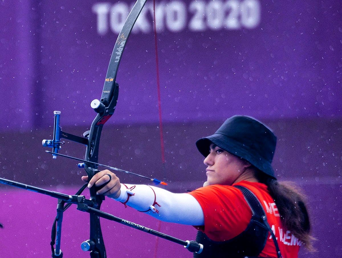 La arquera Alejandra Valencia no se va a casa con las manos vacías, pues fue la primera atleta en conseguir una medalla para México