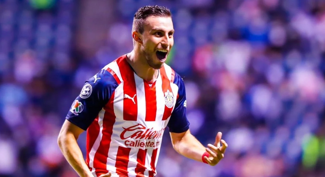 Tras un tranquilo primer tiempo, la segunda ronda vino con todo para Chivas