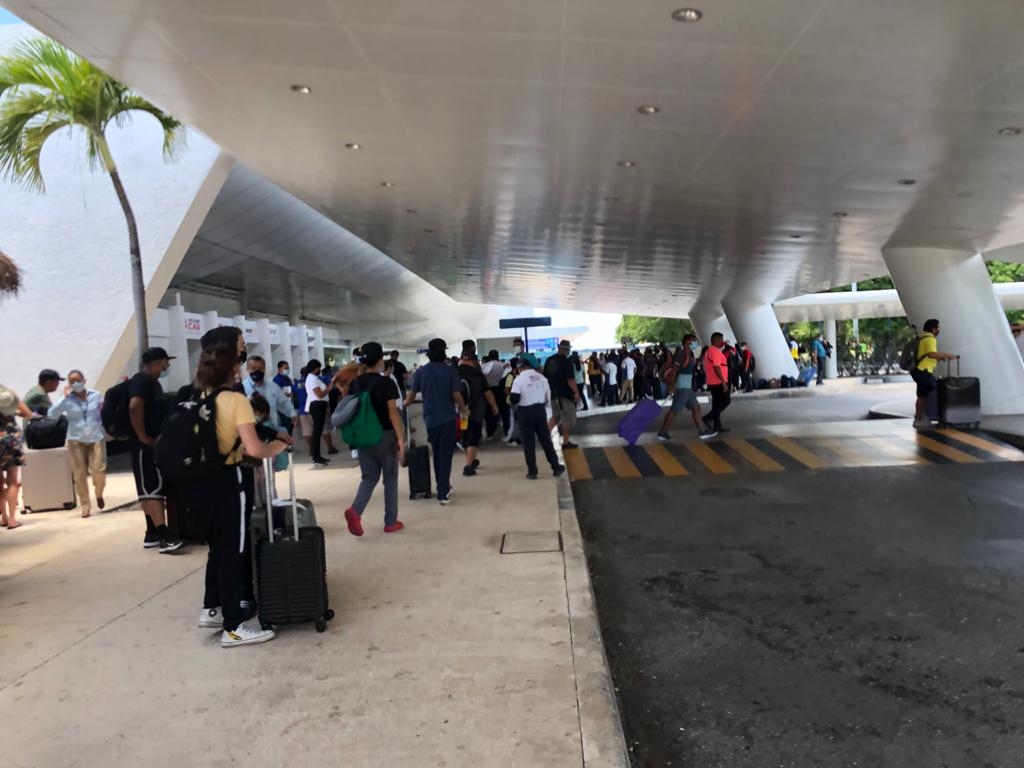 Aeropuerto de Cancún supera los 500 vuelos programados por séptimo sábado consecutivo