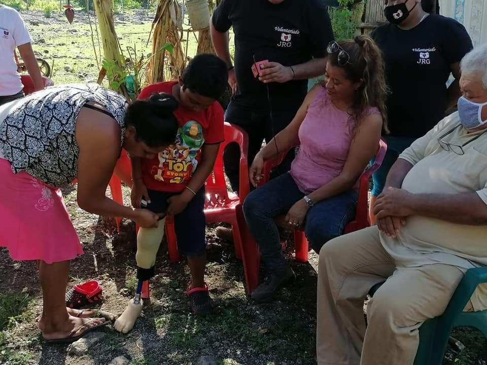 Voluntarios de la comunidad de Javier Rojo Gómez conocieron la historia de Ángel