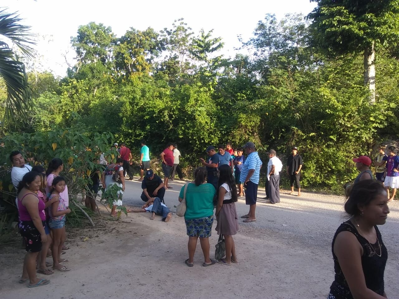 Hombre recibe un hachazo en la cabeza durante una pelea en Tihosuco, Quintana Roo: VIDEO