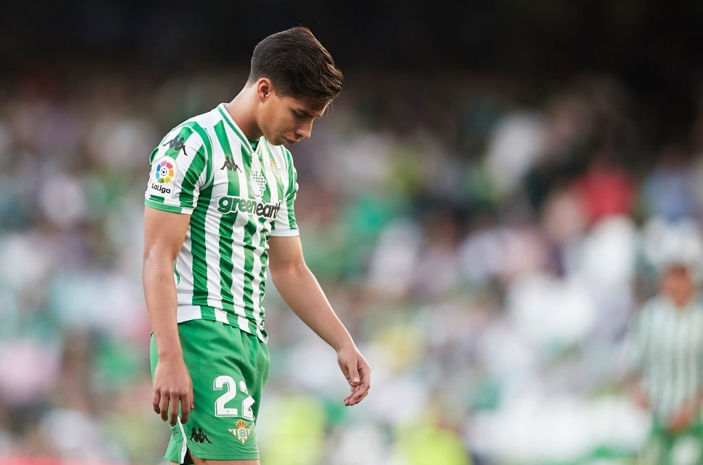 Real Betis de España pone transferible al mexicano Diego Lainez