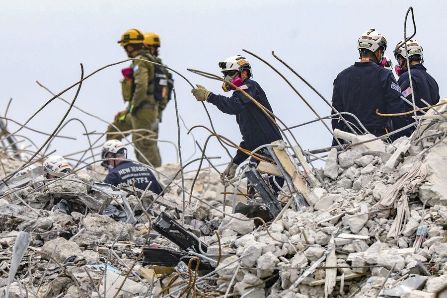 Concluyen labores de rescate en Miami; se eleva a 54 cifra de fallecidos