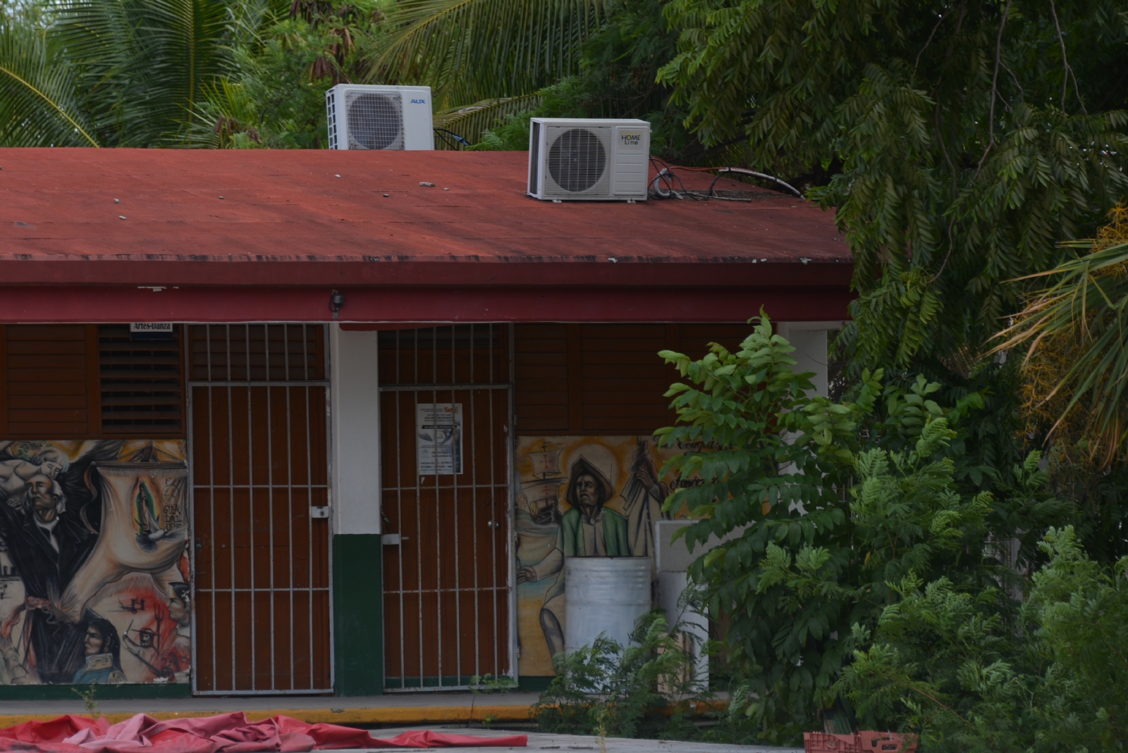 Delincuentes vandalizan 182 escuelas durante pandemia en Quintana Roo