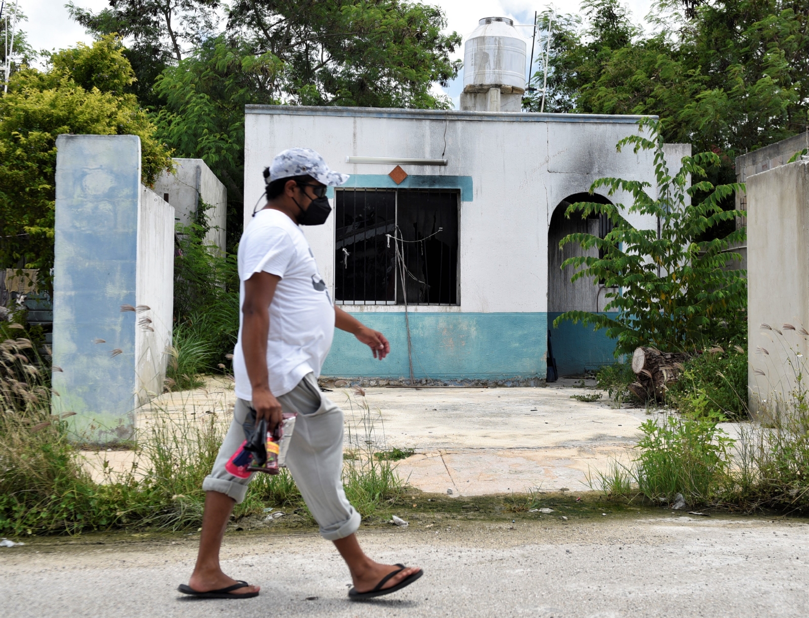 Tras quemar la casa de su exmujer en Mérida, hombre recibe apoyo psiquiátrico