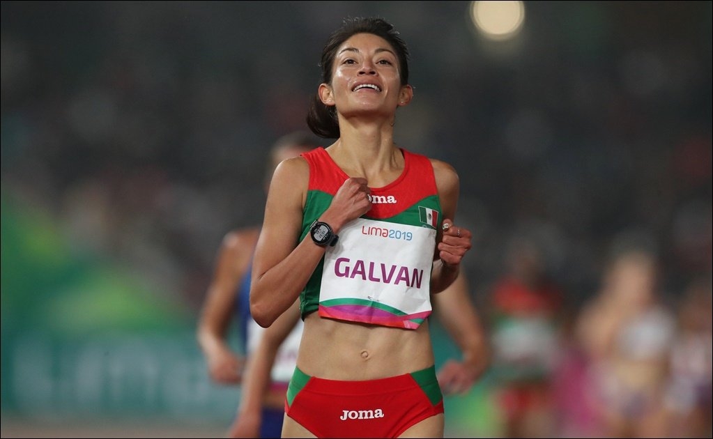 Laura Galván en atletismo 1500m