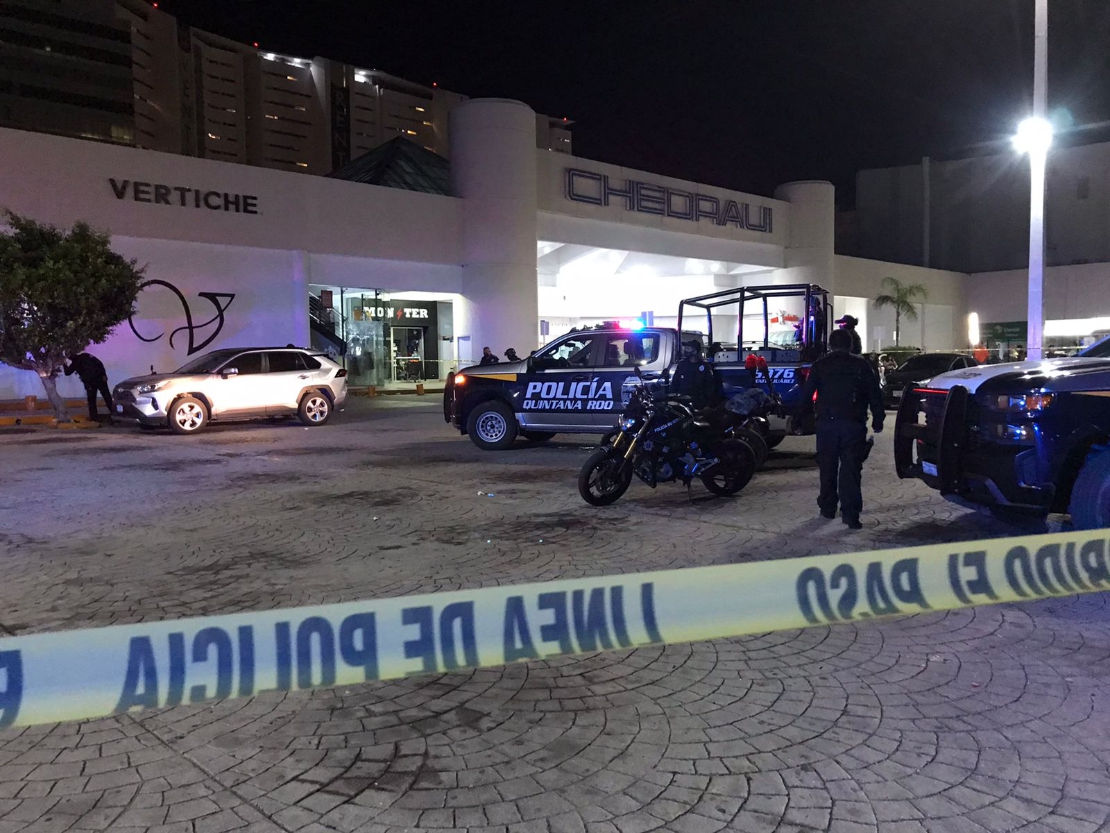 Reportan detonaciones de arma de fuego en Plaza las Américas de Cancún