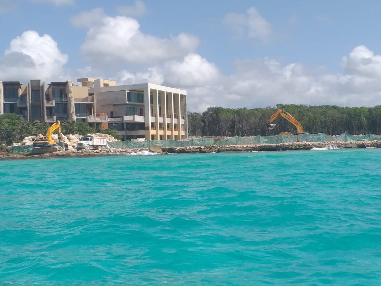 Grupo Xcaret pone en peligro arrecifes en la Riviera Maya, alertan