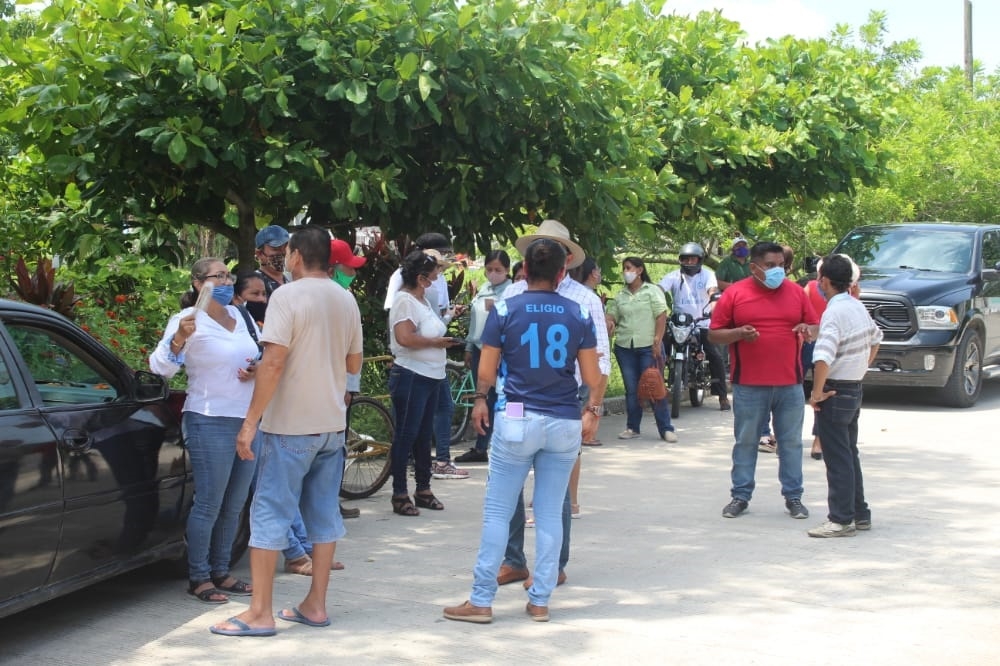 Trabajadores despedidos del Ayuntamiento de Palizada interponen amparo federal