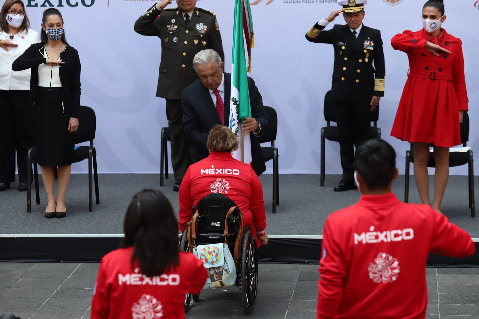 En Palacio Nacional, el Presidente López Obrador abanderó a la delegación mexicana que participará en los Juegos Paralímpicos de Tokyo2020