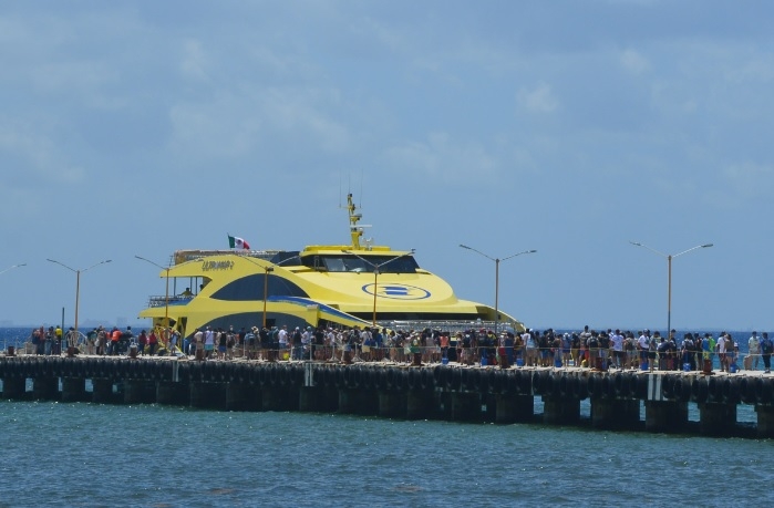 Navieras de Playa del Carmen-Cozumel se preparan para la llegada de 'Grace'