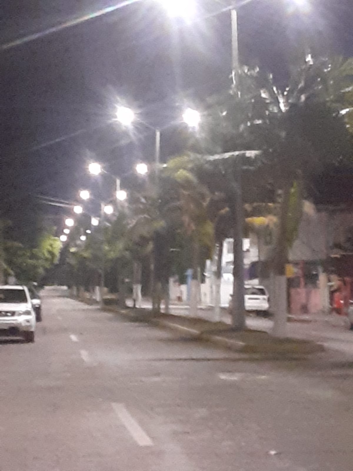 En las calles aún se observan pocos autos circulando