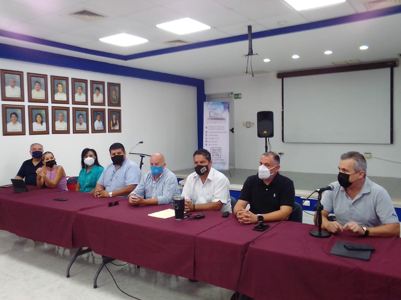 Empresarios rechazan reubicación de ambulantes en Playa del Carmen