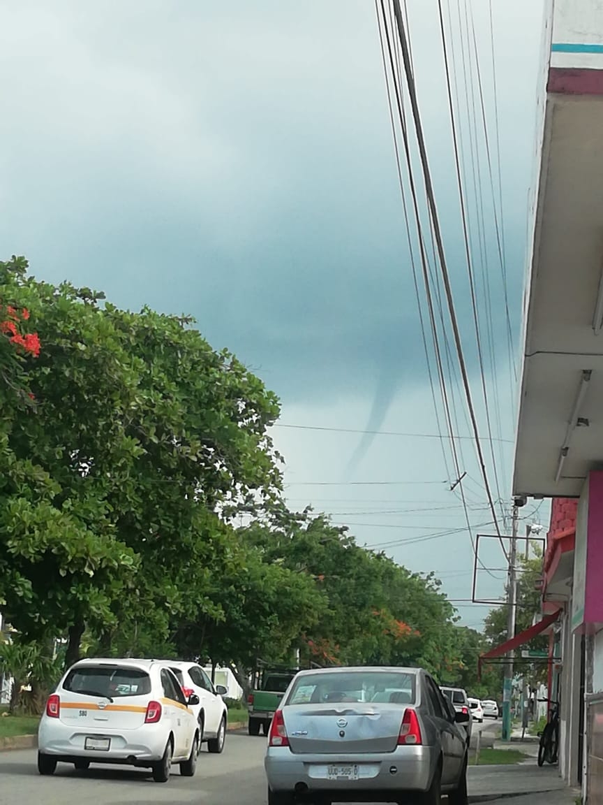 Aparece tromba marina en la Bahía de Chetumal