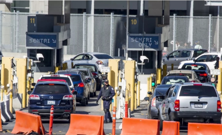 EU extiende al 21 de octubre restricciones en las fronteras con México y Canadá