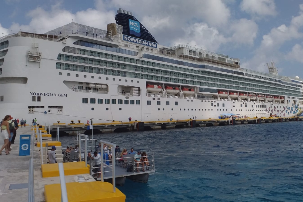 El crucero atracó en el Puerto de Punta Langosta en Cozumel, según informó Apiqroo