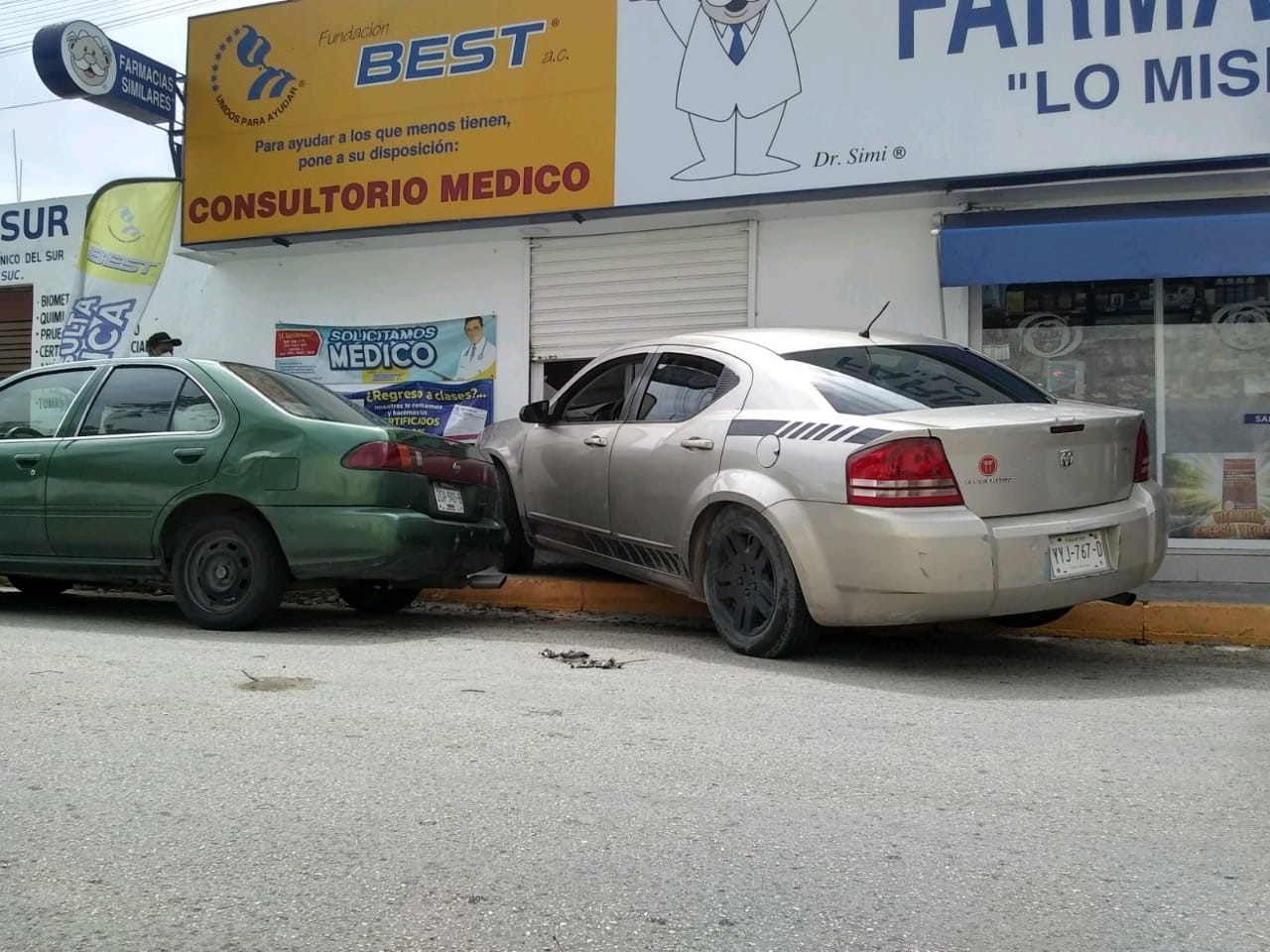 Al ver la situación, el conductor huyó del lugar