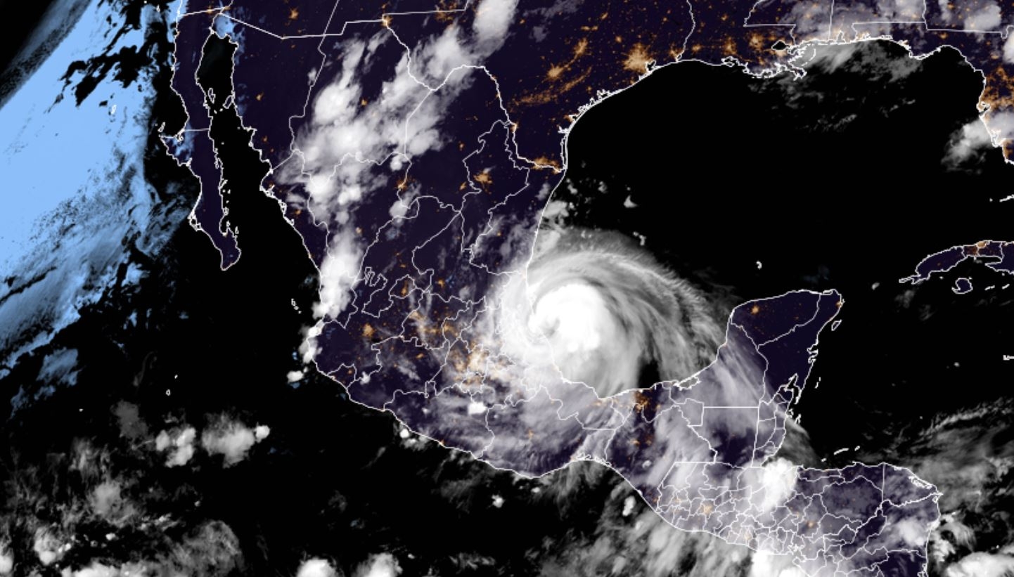 El huracán Grace tomó mayor intensidad desde el úlmo reporte de la CONAGUA, ahora es categoría 3