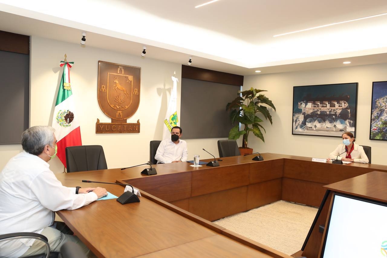 El Gobierno de Yucatán firmó un convenio con el Instituto para Devolver al Pueblo lo Robado