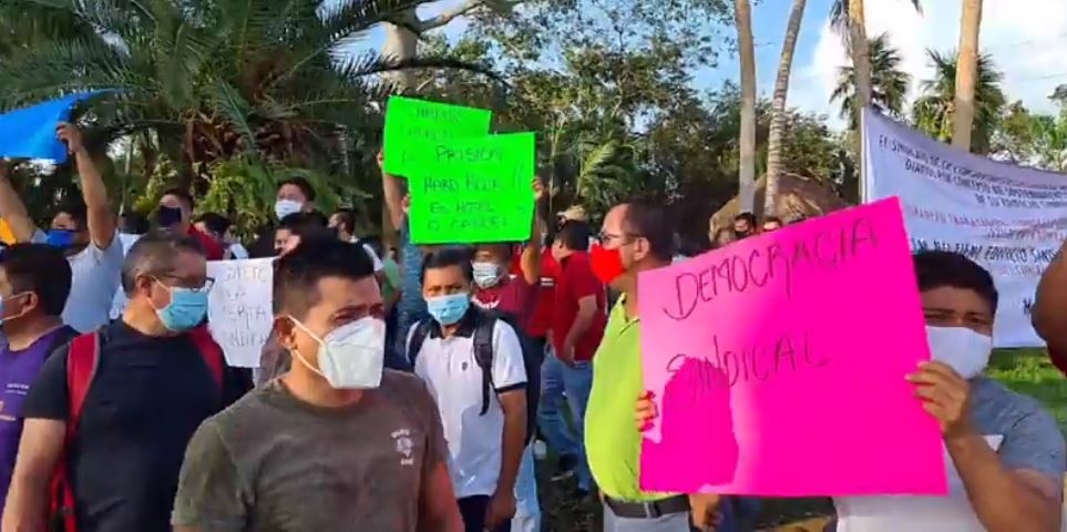 Trabajadores del Hard Rock Riviera Maya exigen mejores prestaciones y condiciones de trabajo