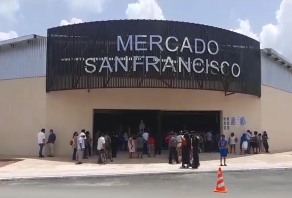 Inauguración de nuevo mercado en Umán causa molestia entre locatarios