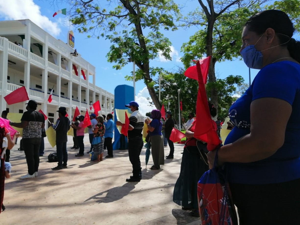 'Nos está viendo la Cara': Antorchistas exigen a Carlos Joaquín servicios públicos en Chetumal