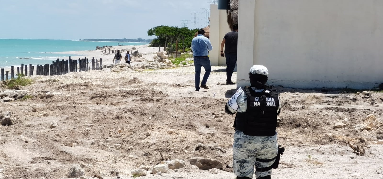 Profepa clausura rompeolas ilegal en Ciudad del Carmen