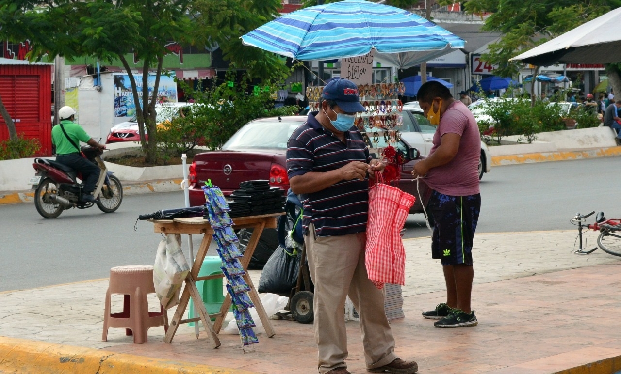 Campechanos trabajan 12 horas para adquirir la canasta básica: Data México