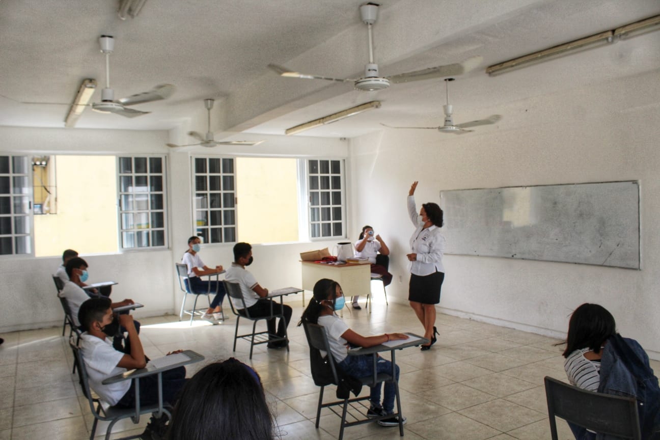 Los alumnos, docentes y personal administrativo de las escuelas en Quintana Roo deberán apegarse a los protocolos anticovid