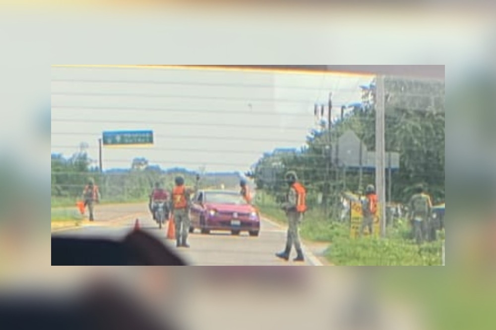 Autoridades realizan operativo de seguridad en carretera Chetumal-Mérida