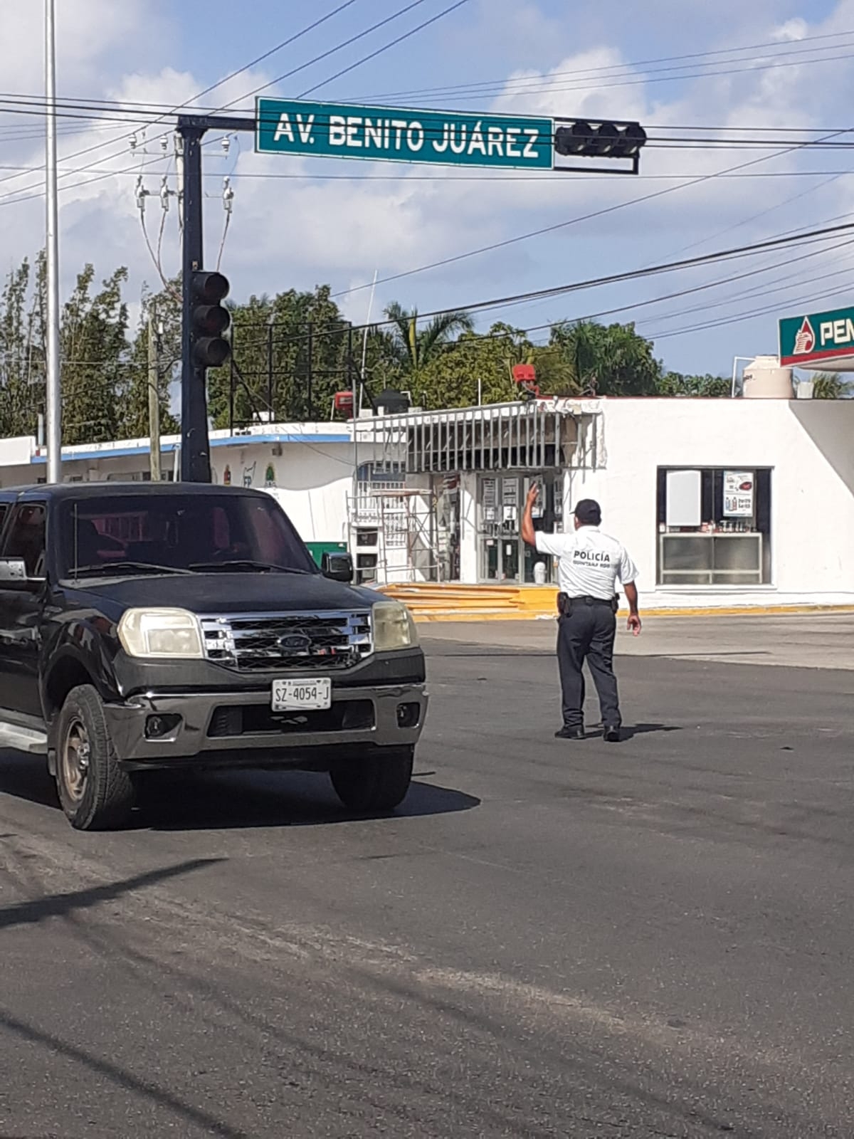 Apagón en Cozumel provoca caos vial en calles y avenidas