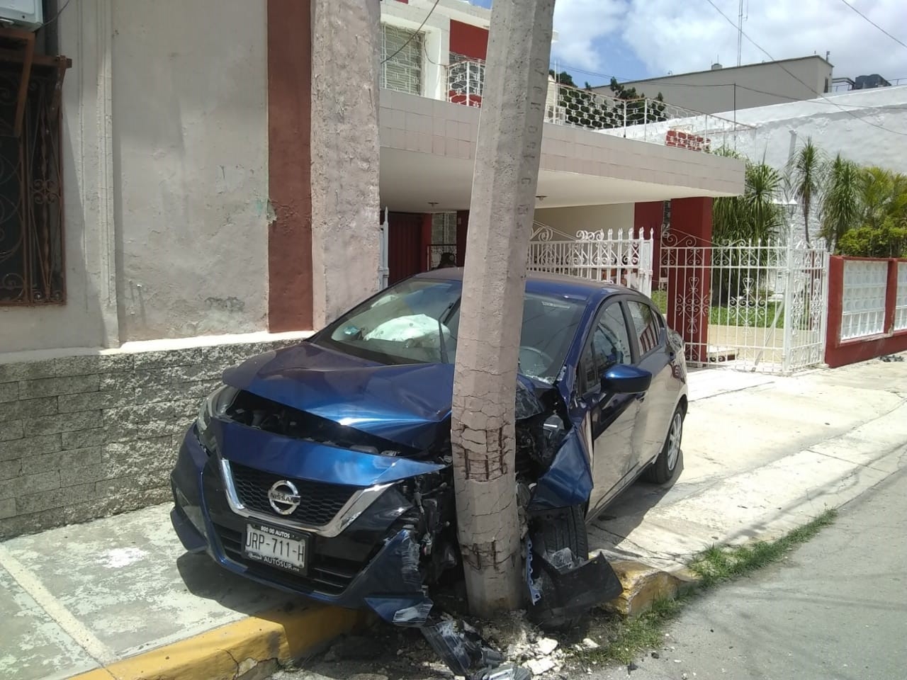 El conductor no logró estabilizar el carro cuando recuperó la conciencia