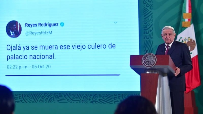 López Obrador recordó un tuit en donde el nuevo Presidente del TEPJF, Reyes Rodríguez, presuntamente lo insulta