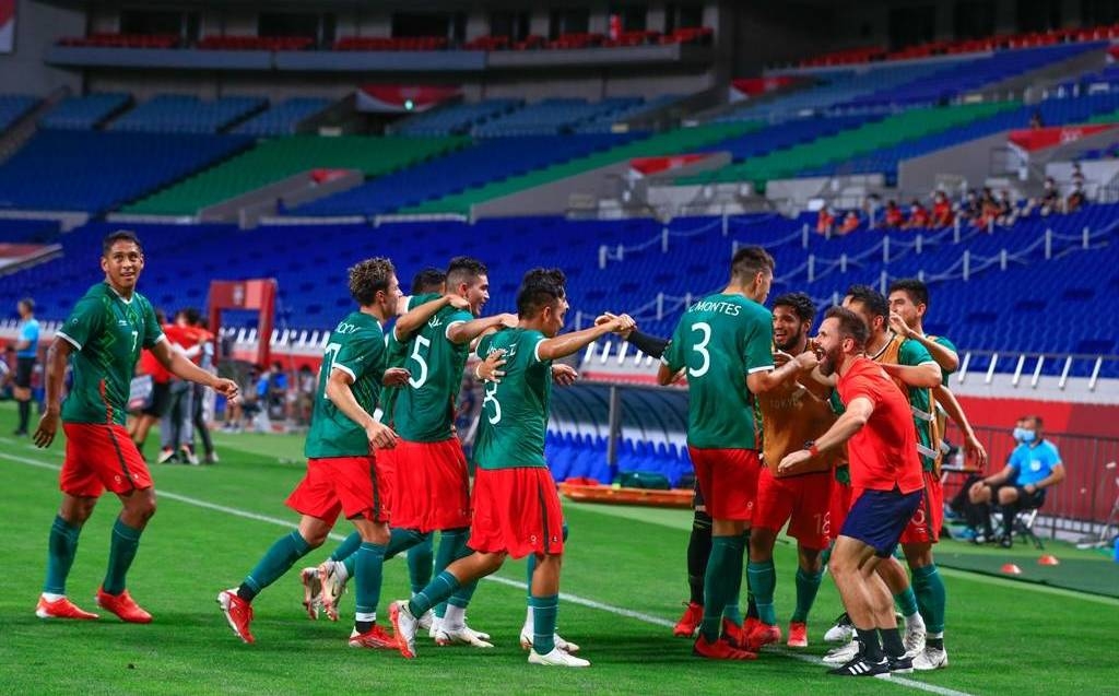 AMLO felicita a selección de futbol por medalla de bronce en Juegos Olímpicos