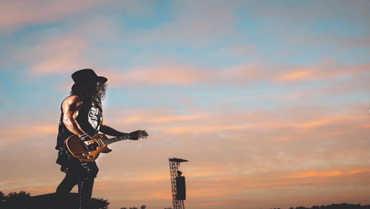 Después de 23 años separados, en 2016 Axl Rose, Duff McKagan y Slash volvieron a reunirse en la gira Not in this Lifetime, recaudando más de 563 mdd en taquilla