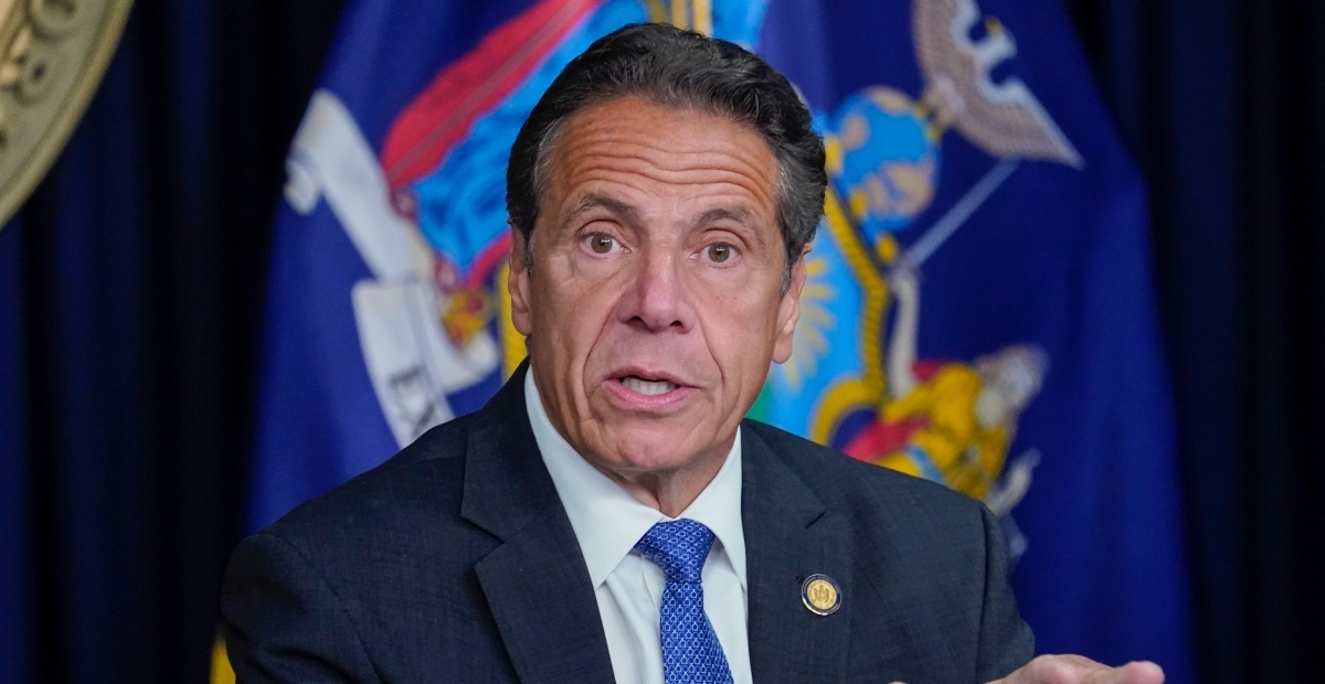 Denuncia penalmente a Andrew Cuomo, gobernador de Nueva york, por acoso sexual