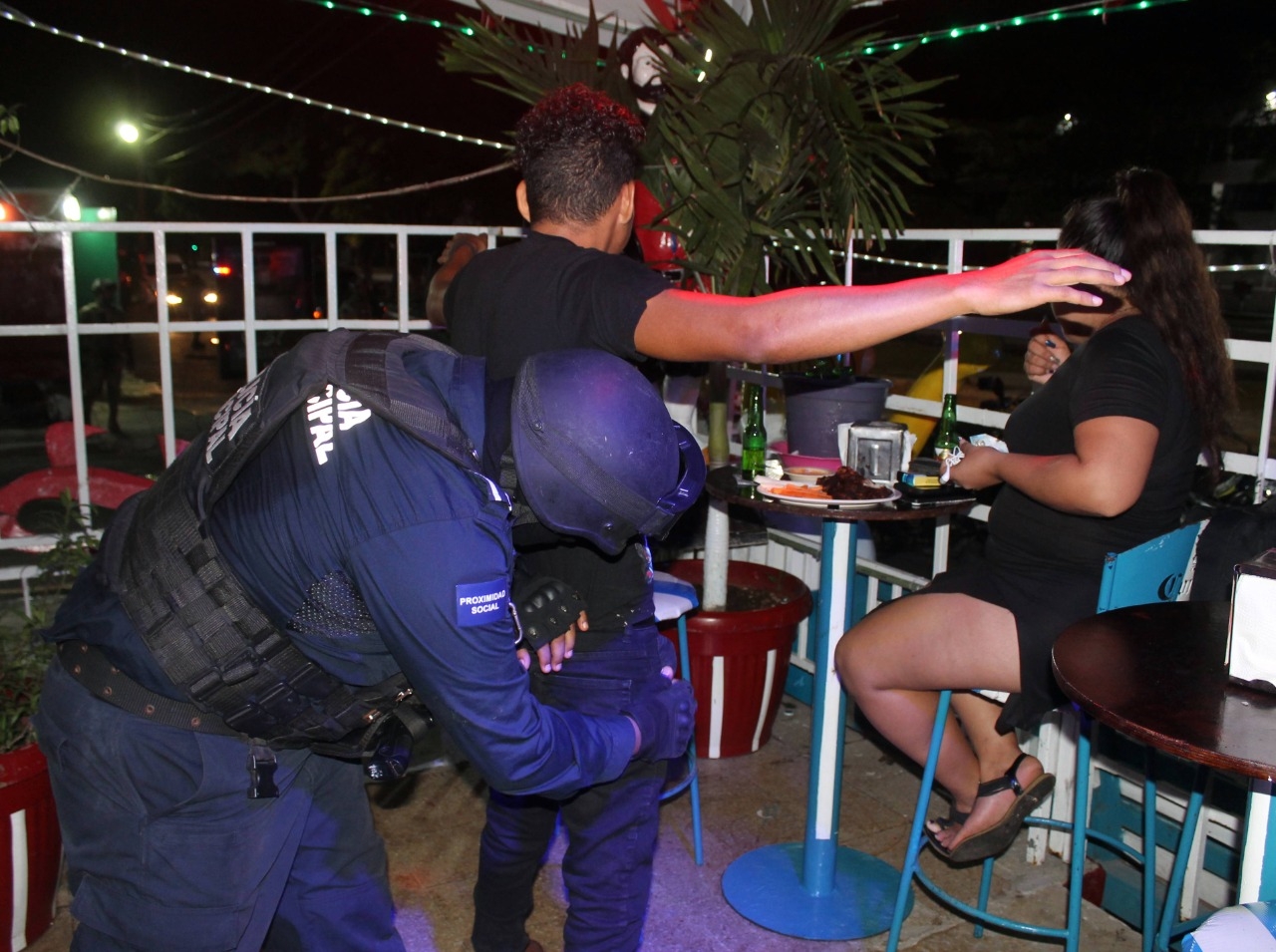 Luego de la creciente violencia en Cancún, autoridades policiacas en  la ciudad recorrieron partes del destino turístico en vigilancia