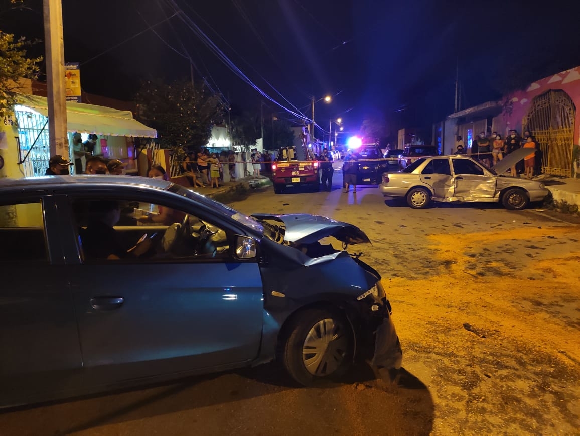 Choque deja dos personas lesionadas en el centro de Mérida