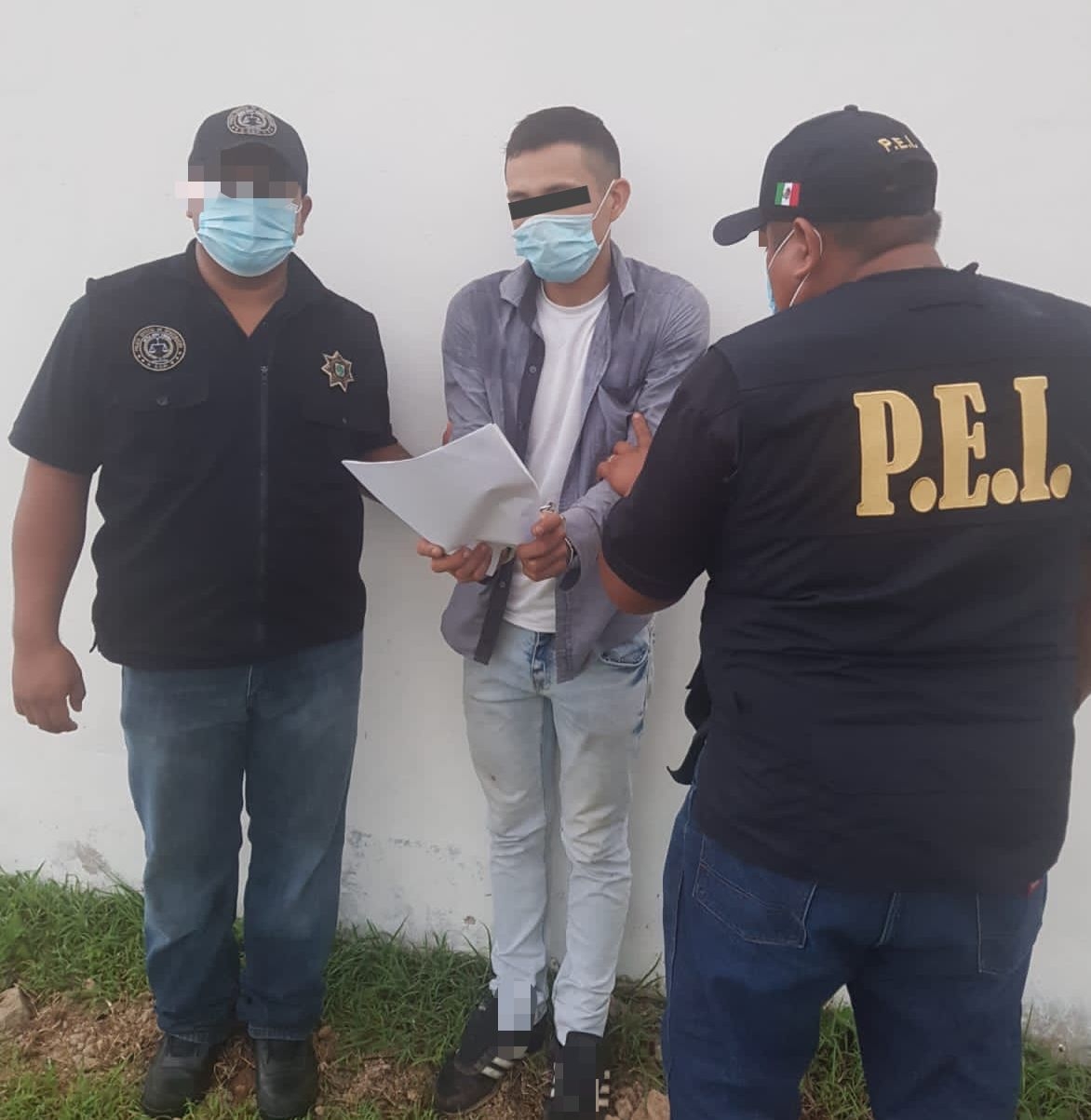 FGE detiene a narcomenudista y ladrón de joyas en Mérida