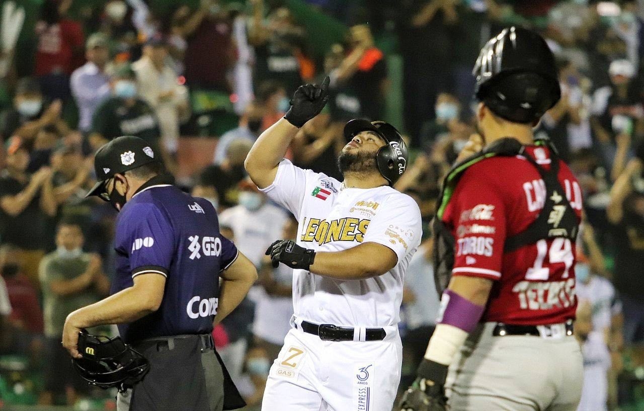 Los Leones de Yucatán deberán enfrentar a los Toros de Tijuana en la Serie del Rey para definir quien es la mejor novena en México. Twitter @MauVila