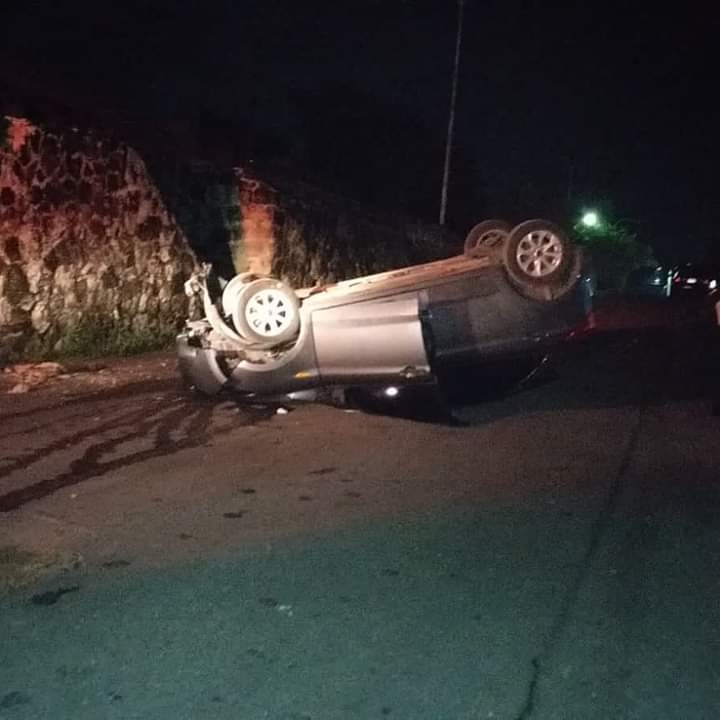 El conductor salió ileso, su vehículo fue llevado al corralón de la ciudad