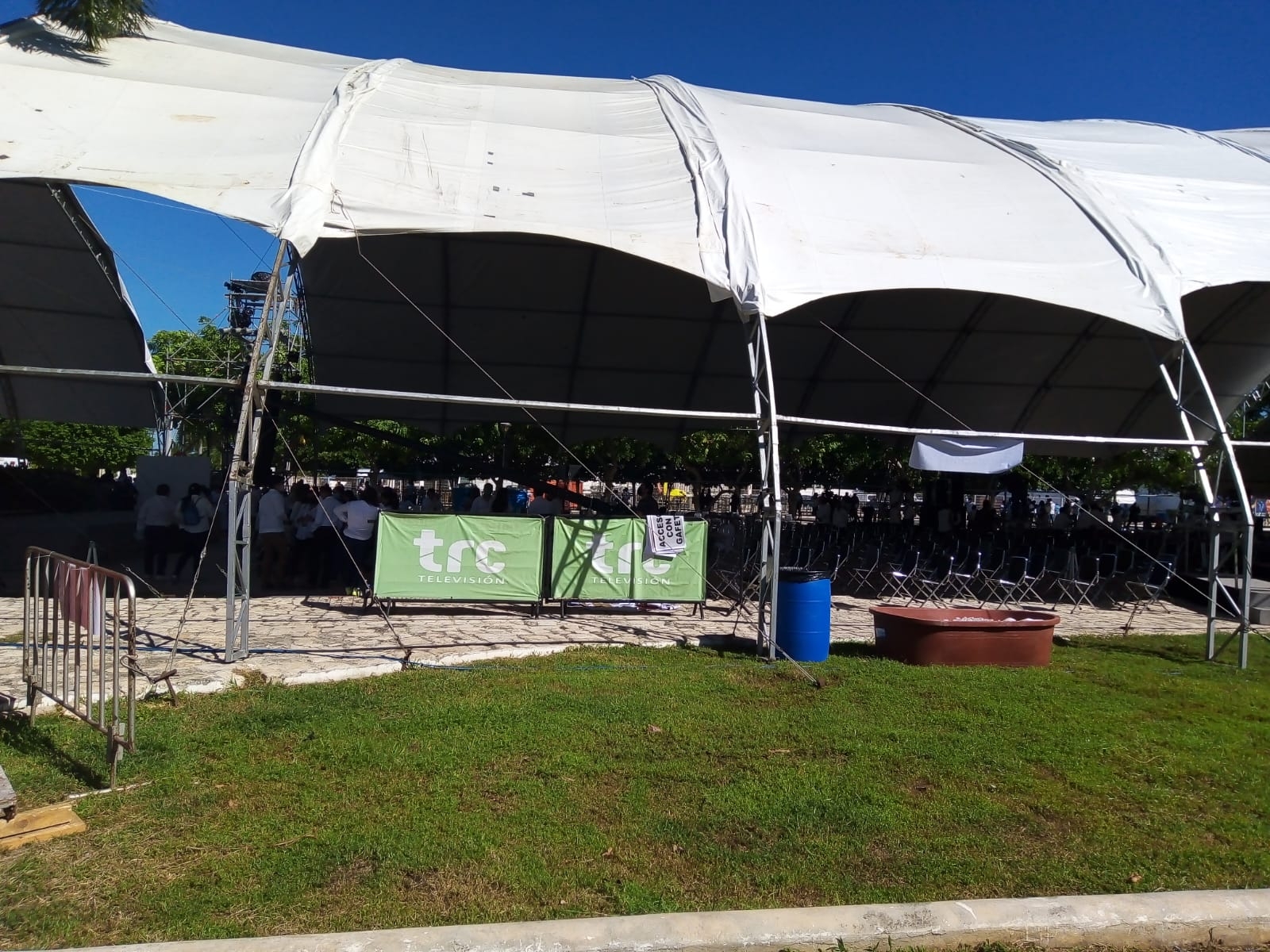 Simpatizantes esperan toma de protesta de Layda Sansores en Campeche: VIDEO