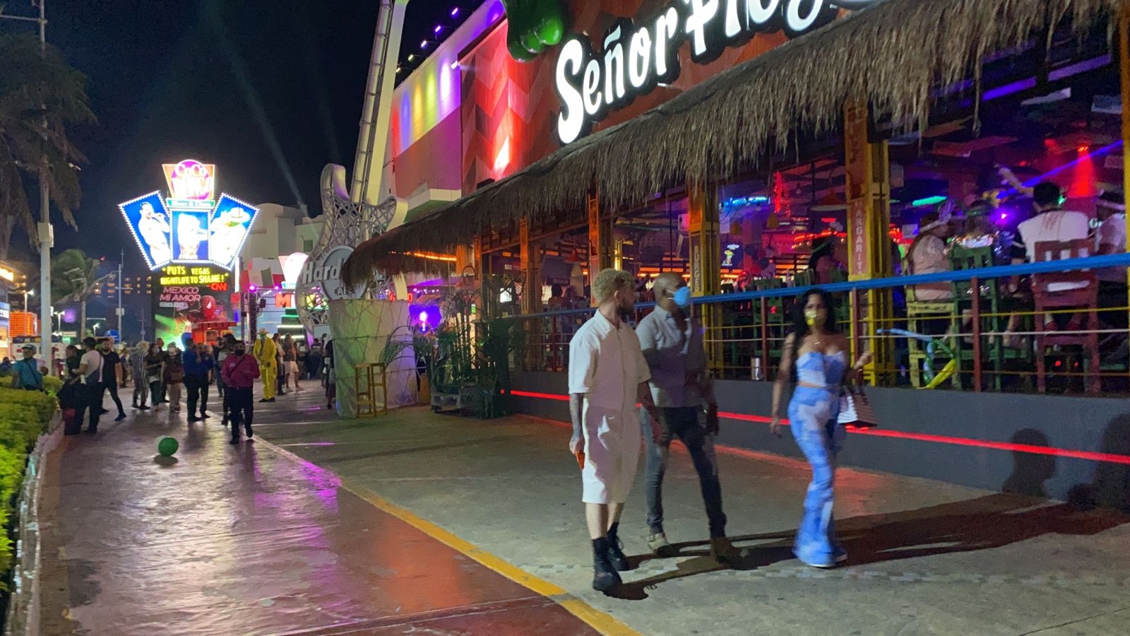 Así celebran los turistas el Grito de Independencia en Quintana Roo: VIDEOS