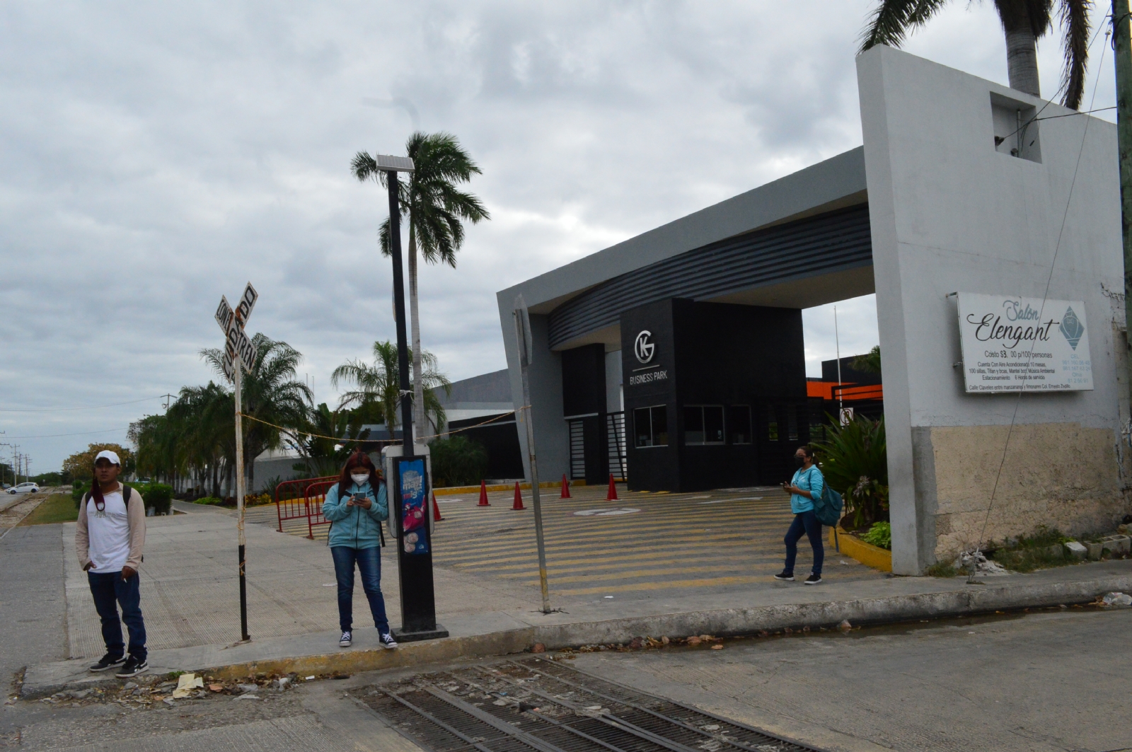 Campeche tendrá un día nublado con posibilidad de lluvias por un canal de baja presión